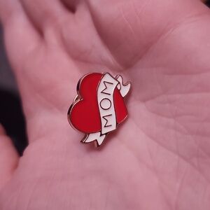 Red Heart 'Mom' Pin